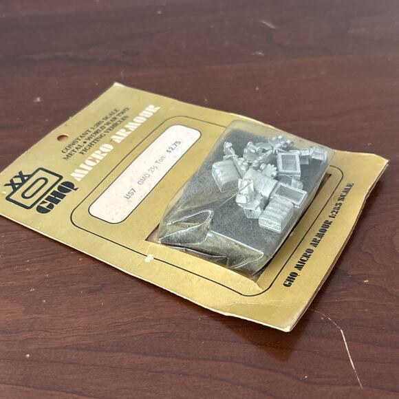 GHQ Micro Armour Metal WW2 Fighting Vehicles US7 GMC 2 1/2 Ton - Picture 3 of 5